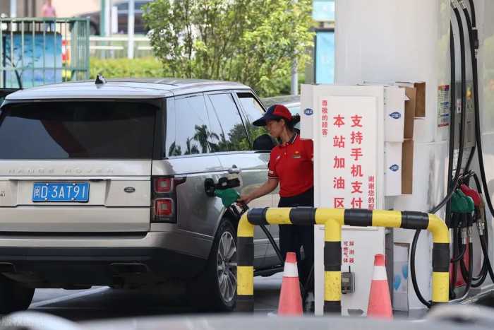 油价调整时间定了，12月19日国内油价或大幅下降，天然气如何？