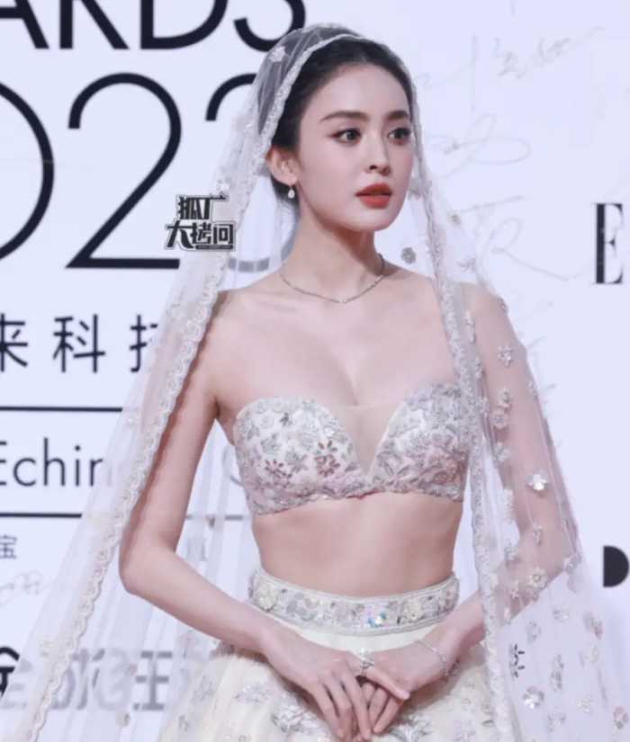 女星穿衣，出糗和惊艳，就在一念间，2023贾玲和高叶等女星验证了