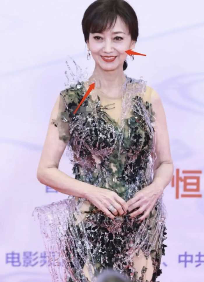 女星穿衣，出糗和惊艳，就在一念间，2023贾玲和高叶等女星验证了