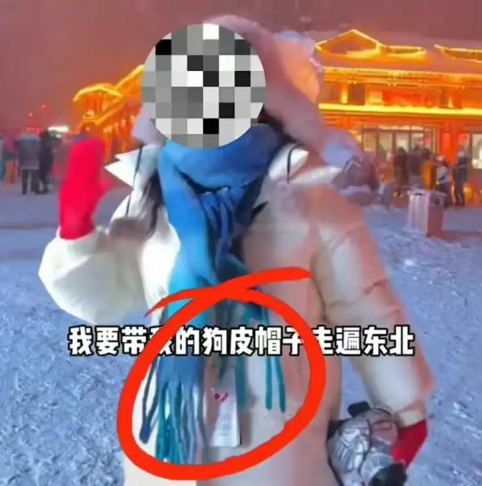 冰雪大世界刚道歉完，看到很多游客羽绒服吊牌不摘，似乎都明白了