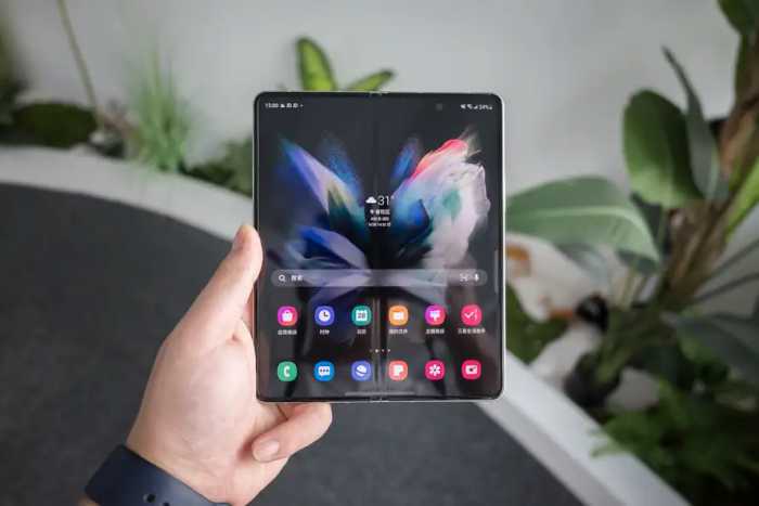 三星Galaxy Z Fold3 5G体验：都第三代了，折叠屏手机真的好用吗？