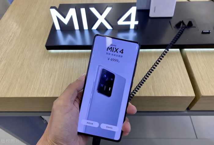 小米MIX4首批用户评价来了，好评率达到99%，其中一个差评很中肯