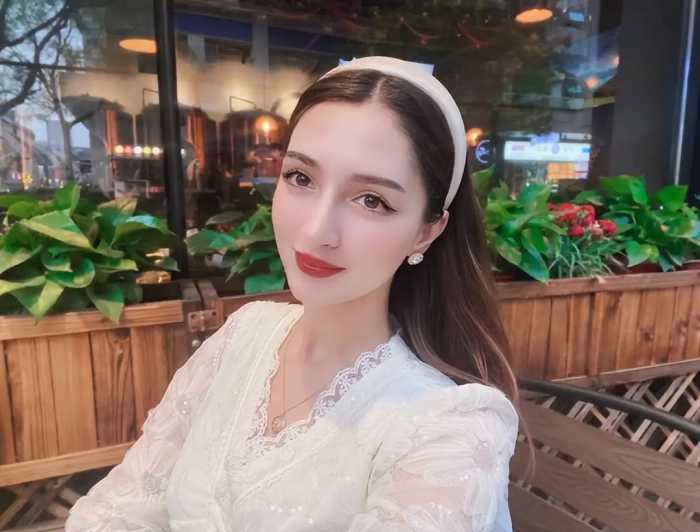 天津小伙娶乌克兰美女，因战火花光所有积蓄，带老丈人一家回中国