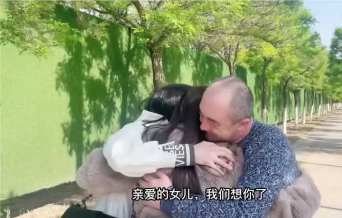 天津小伙娶乌克兰美女，因战火花光所有积蓄，带老丈人一家回中国