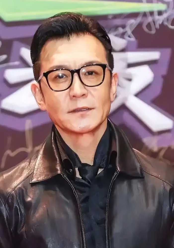 李咏：时隔多年死因被揭开，妻子哈文说出真相，是怕父母担心