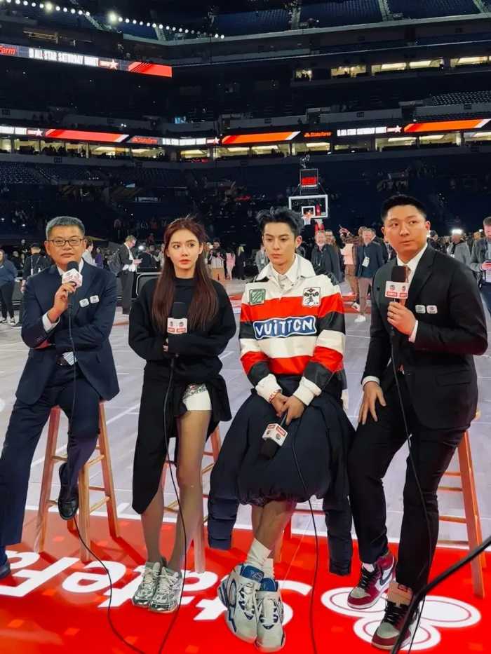 美娜和王鹤棣同框出现在NBA全明星现场