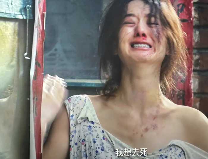 破20亿！别的女星还在“挤眉弄眼”，赵丽颖已经在演聋哑人了！