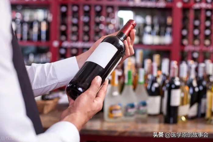 烟酒不沾寿命更短？北大研究：不抽烟、不喝酒可大幅延长国人寿命