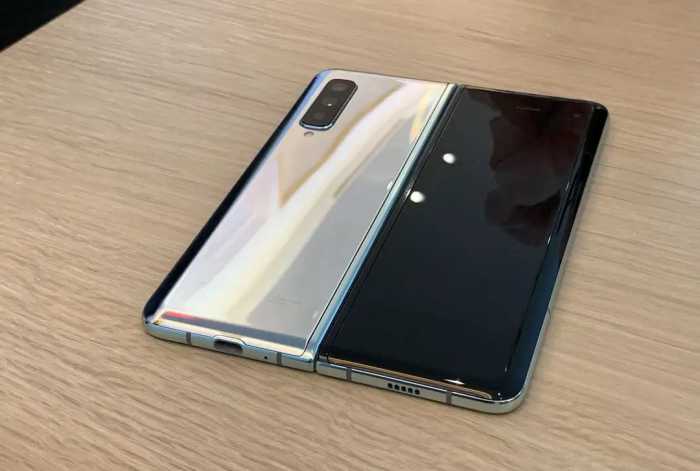 售价13000？三星Galaxy Fold 2开始量产，华为你怎么看？