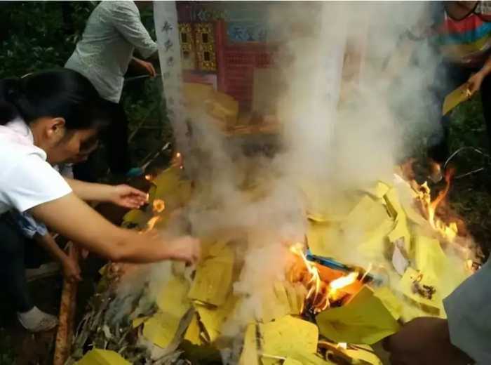 央媒下场痛批南通事件！却改不了当地的决定！舆论监督已沦为笑话