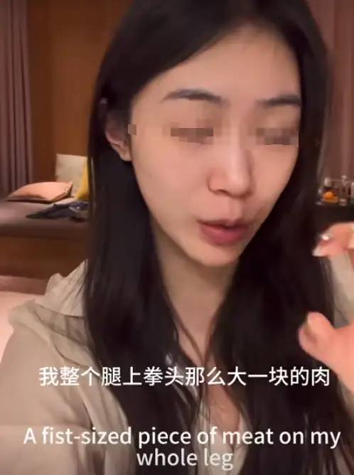 虎口惊魂！中国美女游客在泰国，被成年老虎拖行，评论区太吓人了