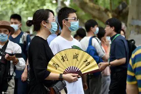 高考作文被指责歧视农村孩子，人工智能根本不会写