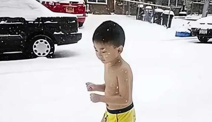 2012年，被父亲强迫在雪地上裸跑的4岁男孩，如今成就惊艳四方