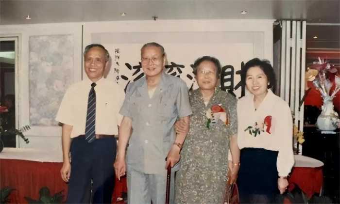 1987年，傻大叔花525万买深圳1块地被嘲笑，谁知创下十个全国第一