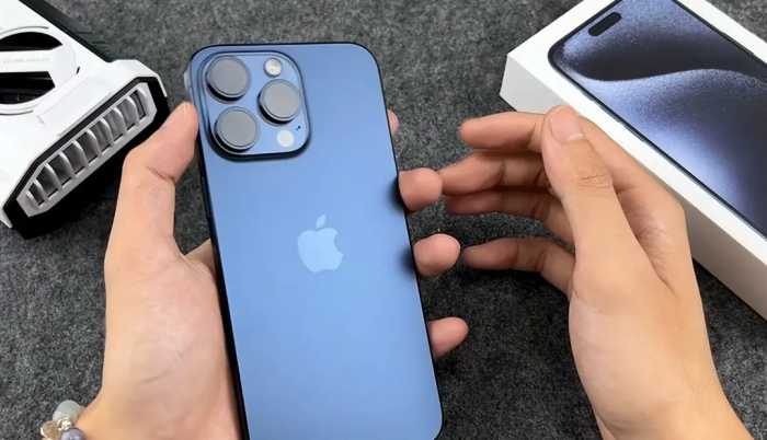 iPhone 15 Pro降价3000元，苹果这步棋究竟是高明还是冒险？